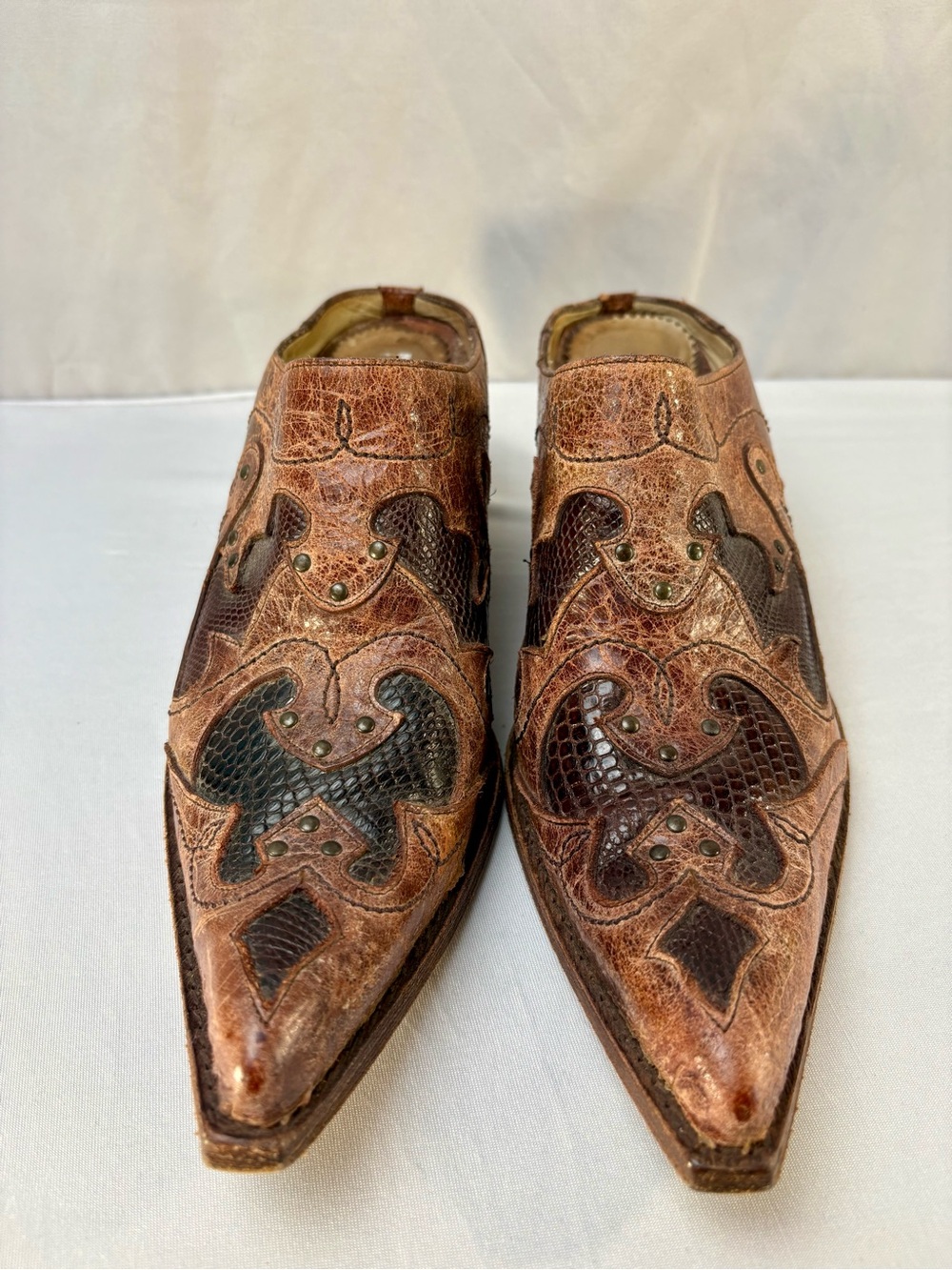 Corral brown leather slip on Rodeo cowboy Western mules Intricate Embossed 7.5